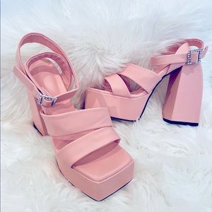 NWT blush pink Barbie baby crystal square buckle open square toe platforms 8 /39